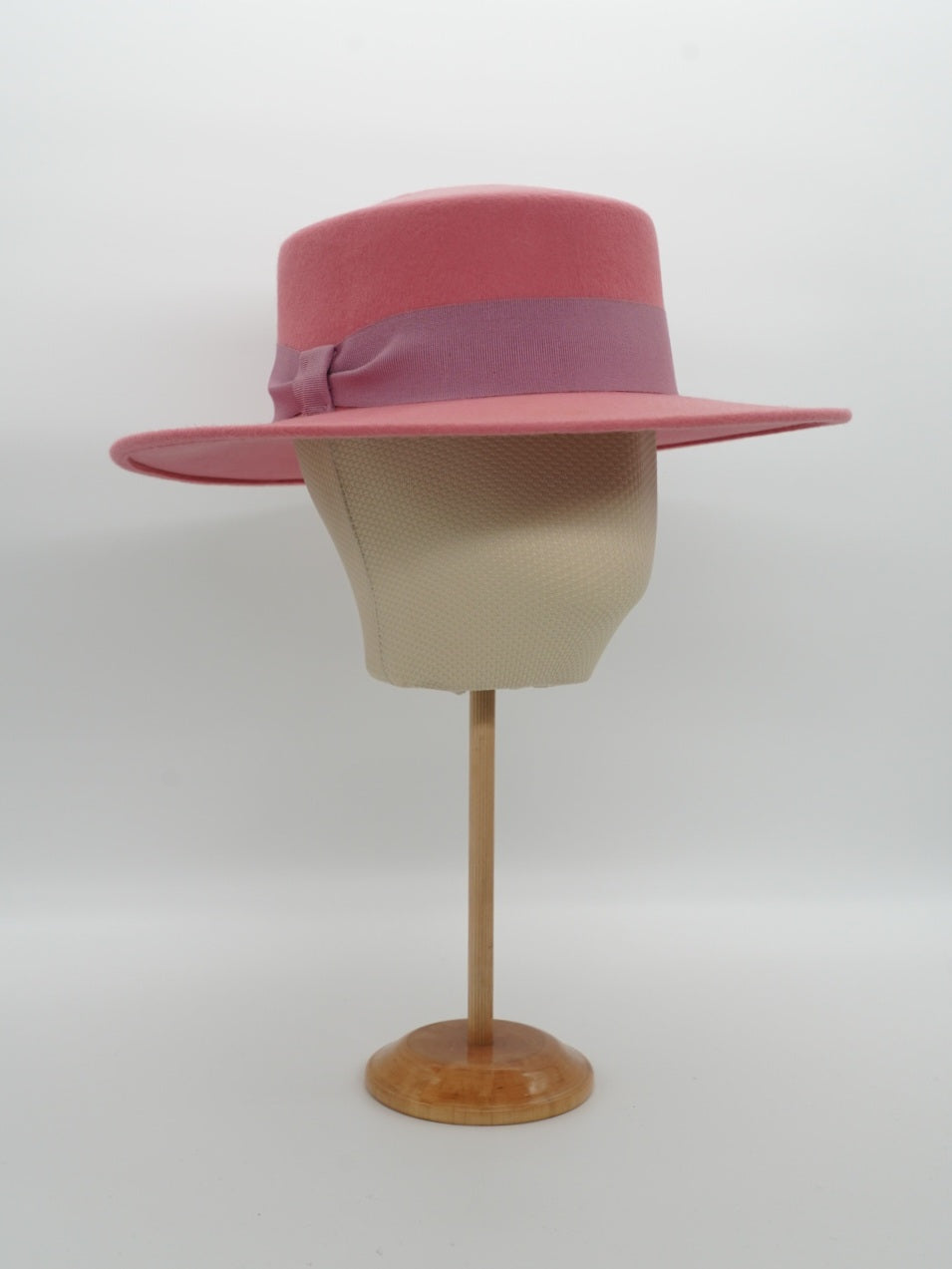 Cappello a cilindro piatto in feltro rosa